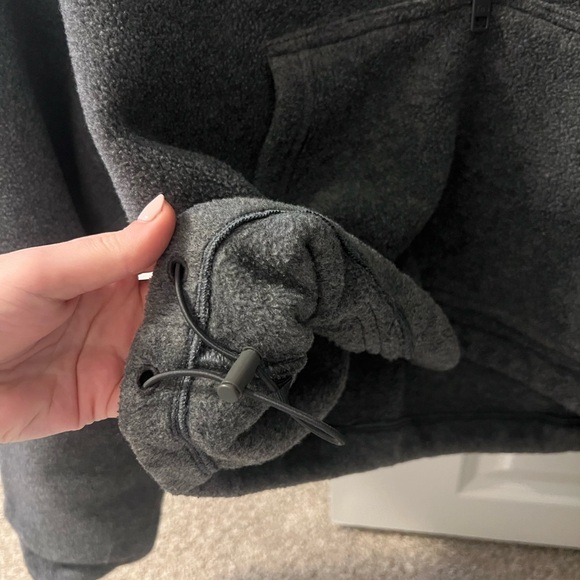 TNA Cropped polar fleece, size medium - Picture 2 of 3